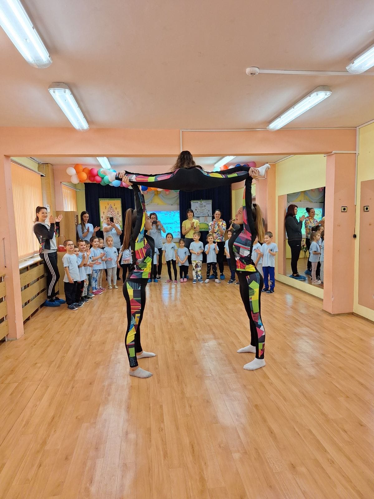 Акробатика 28